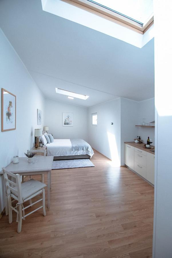 Apartment Ana - Karst Cycling Paradise Dutovlje Eksteriør billede